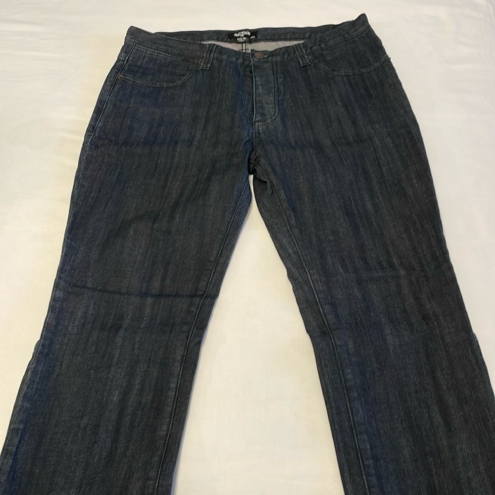 Active men’s jeans size 36/32.  NWOT.